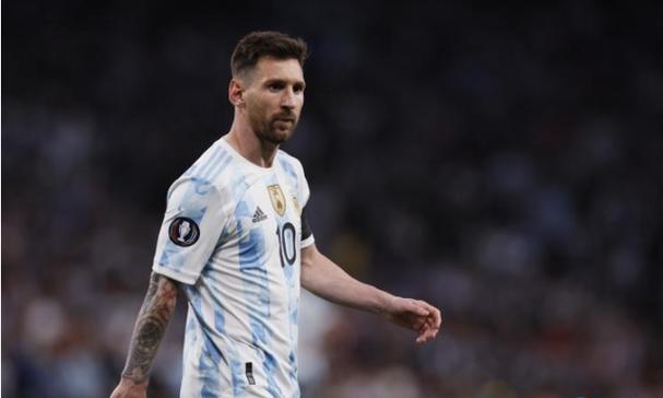 奥林匹亚科斯1-1PSV埃因霍温，热尔松-马丁斯打破僵局，佩皮救主